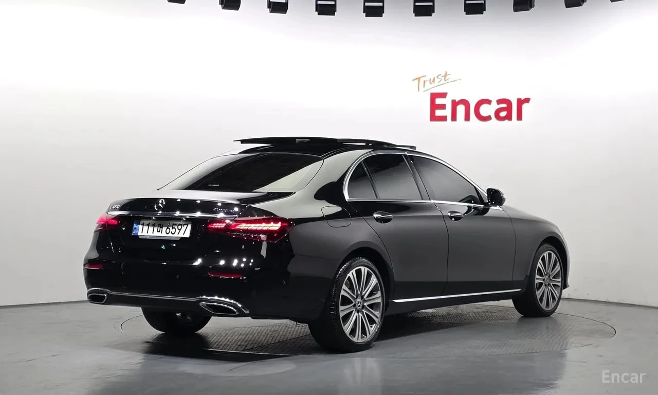 Mercedes-Benz E 450 E450 4MATIC Exclusive, снимка 2 - Автомобили и джипове - 56070111