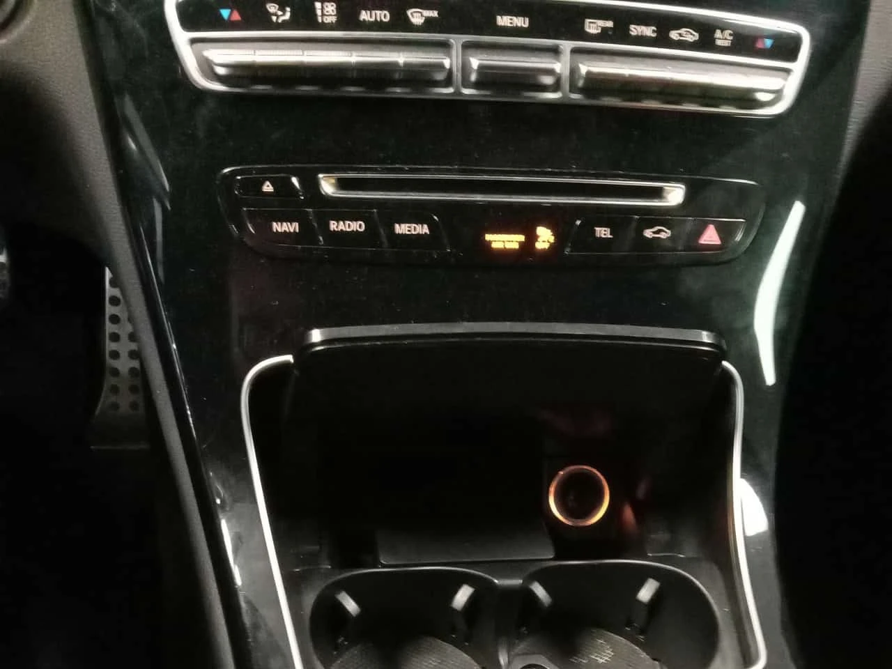 Mercedes-Benz C 63 AMG *  S * STAGE 2* АВТОКРЕДИТ БЕЗ ПЪРВОНАЧАЛНА ВНОСКА, снимка 10 - Автомобили и джипове - 56240812