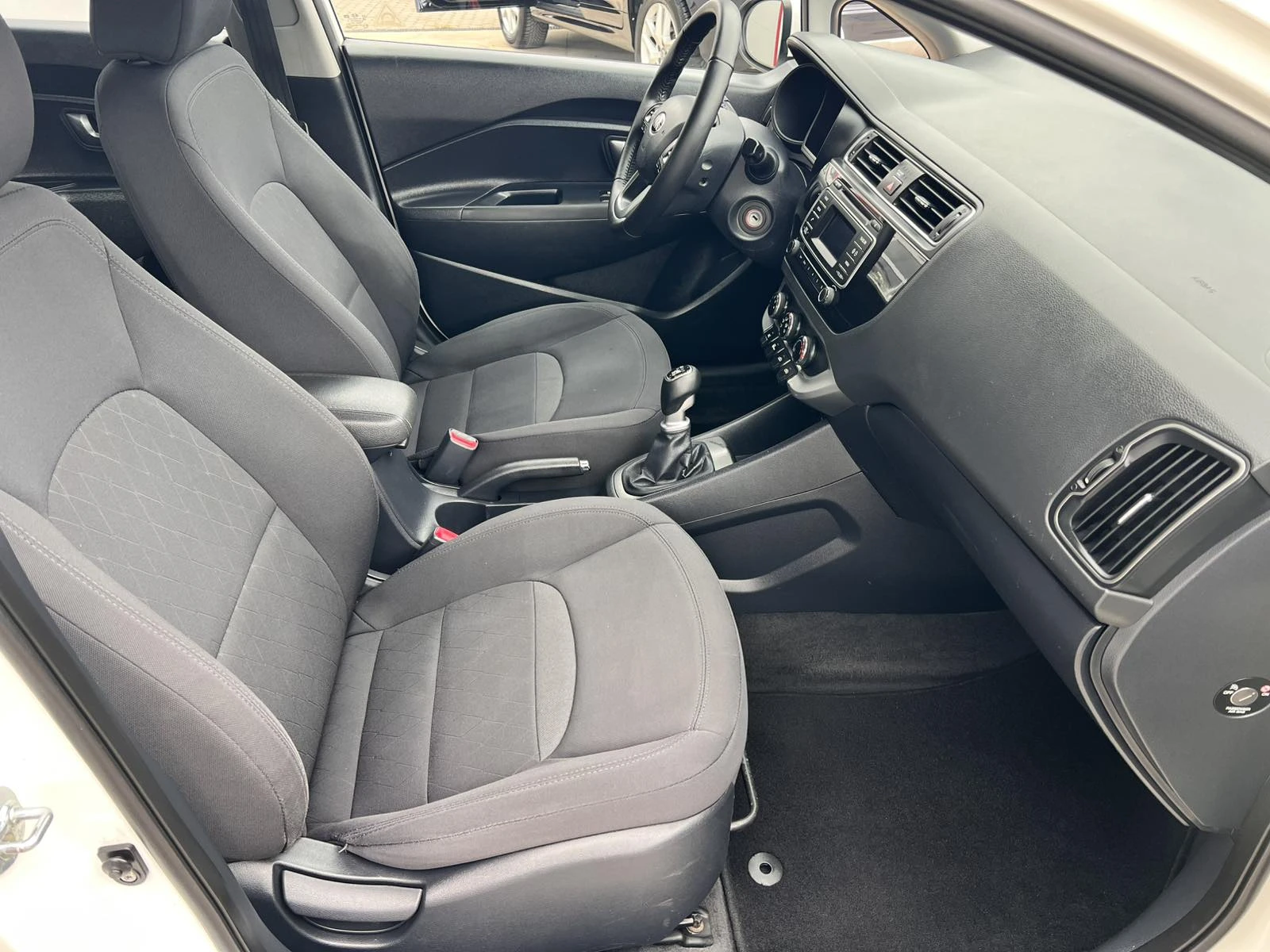 Kia Rio 1.1CRDI-EURO6B | Mobile.bg � ����������� 13