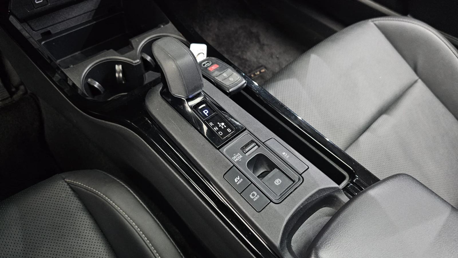 Toyota Prius 2.0 BLIND SPOT ��� ������ ����* encareu.com | Mobile.bg � ����������� 9
