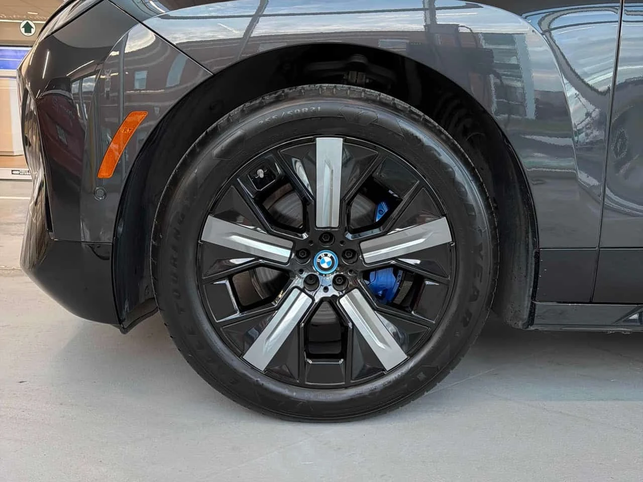 BMW iX xDrive50 | CARFAX | БЕЗ ИНЦИДЕНТИ, снимка 6 - Автомобили и джипове - 56672653