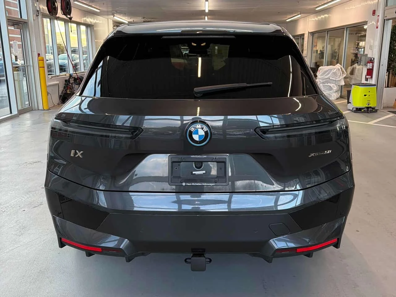 BMW iX xDrive50 | CARFAX | БЕЗ ИНЦИДЕНТИ, снимка 5 - Автомобили и джипове - 56672653
