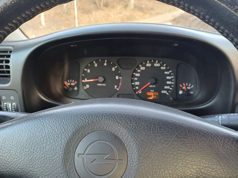 Opel Frontera 2.2i 136кс., снимка 9 - Автомобили и джипове - 49200564