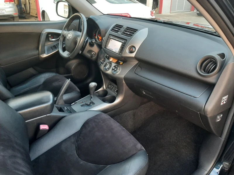 Toyota Rav4 2.0i AUTOMATIC NAVI КОЖА ГАЗ-БЕНЗИН , снимка 12 - Автомобили и джипове - 52485055