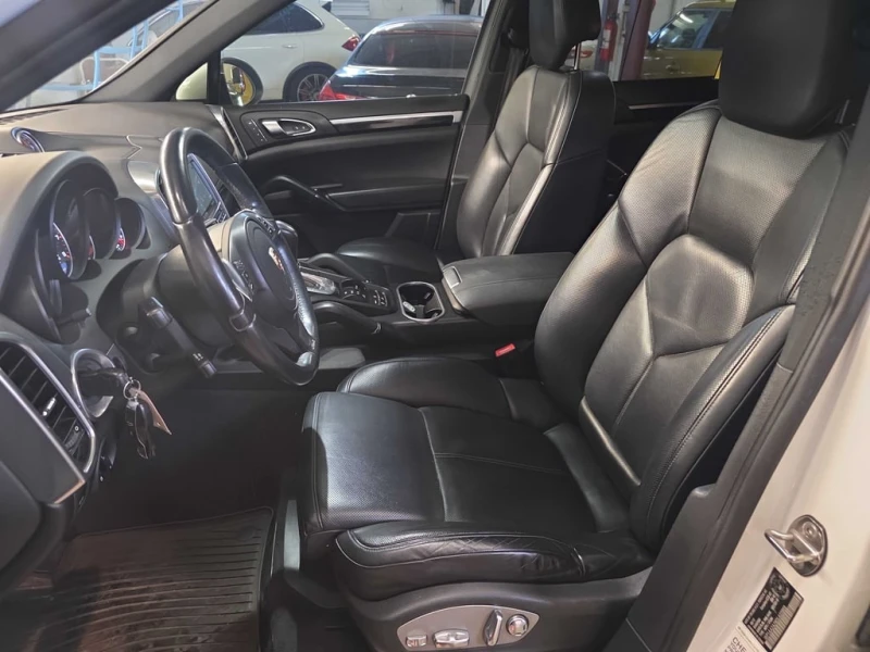 Porsche Cayenne 2013 AWD * БЕЗ ПЪРВОНАЧАЛНА ВНОСКА* , снимка 11 - Автомобили и джипове - 53179556