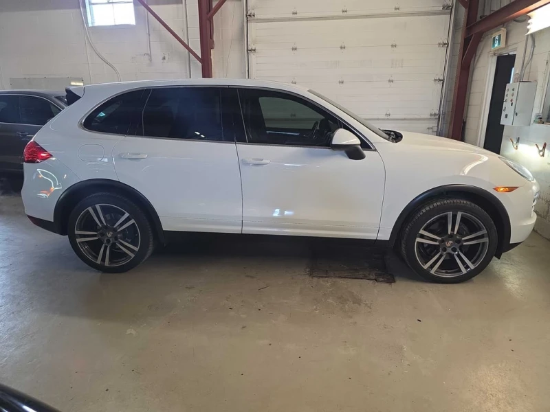 Porsche Cayenne 2013 AWD * БЕЗ ПЪРВОНАЧАЛНА ВНОСКА* , снимка 4 - Автомобили и джипове - 53179556