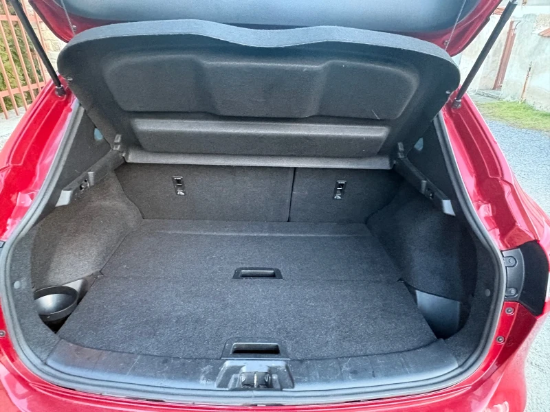 Nissan Qashqai 1.2 DiG-T N-Connecta, снимка 14 - Автомобили и джипове - 53444875