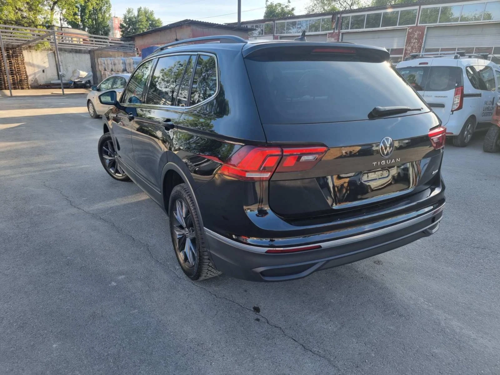 VW Tiguan 2.0 TSI Allspace 4motion - изображение 2