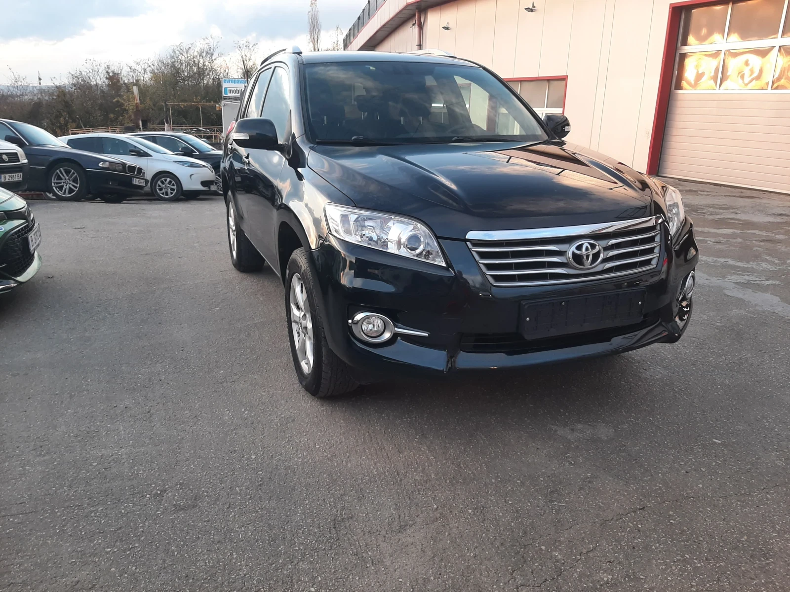 Toyota Rav4 2.0i AUTOMATIC NAVI КОЖА ГАЗ-БЕНЗИН  - изображение 3