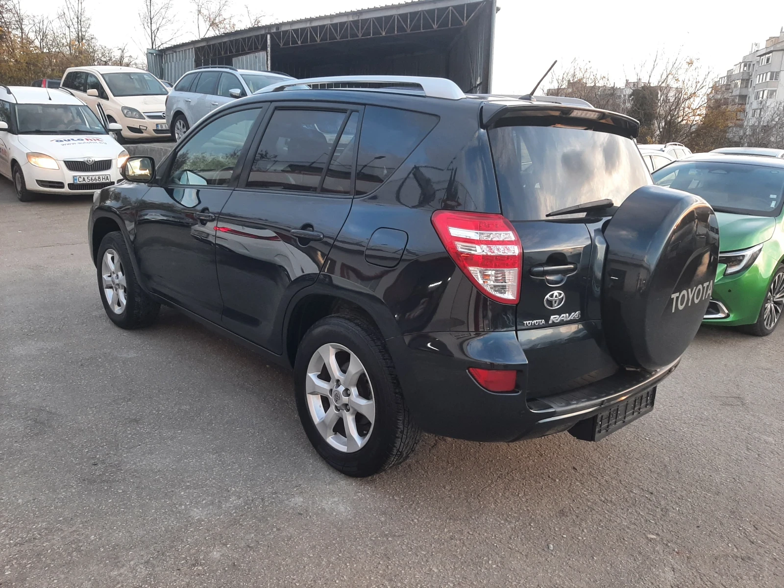 Toyota Rav4 2.0i AUTOMATIC NAVI КОЖА ГАЗ-БЕНЗИН  - изображение 8