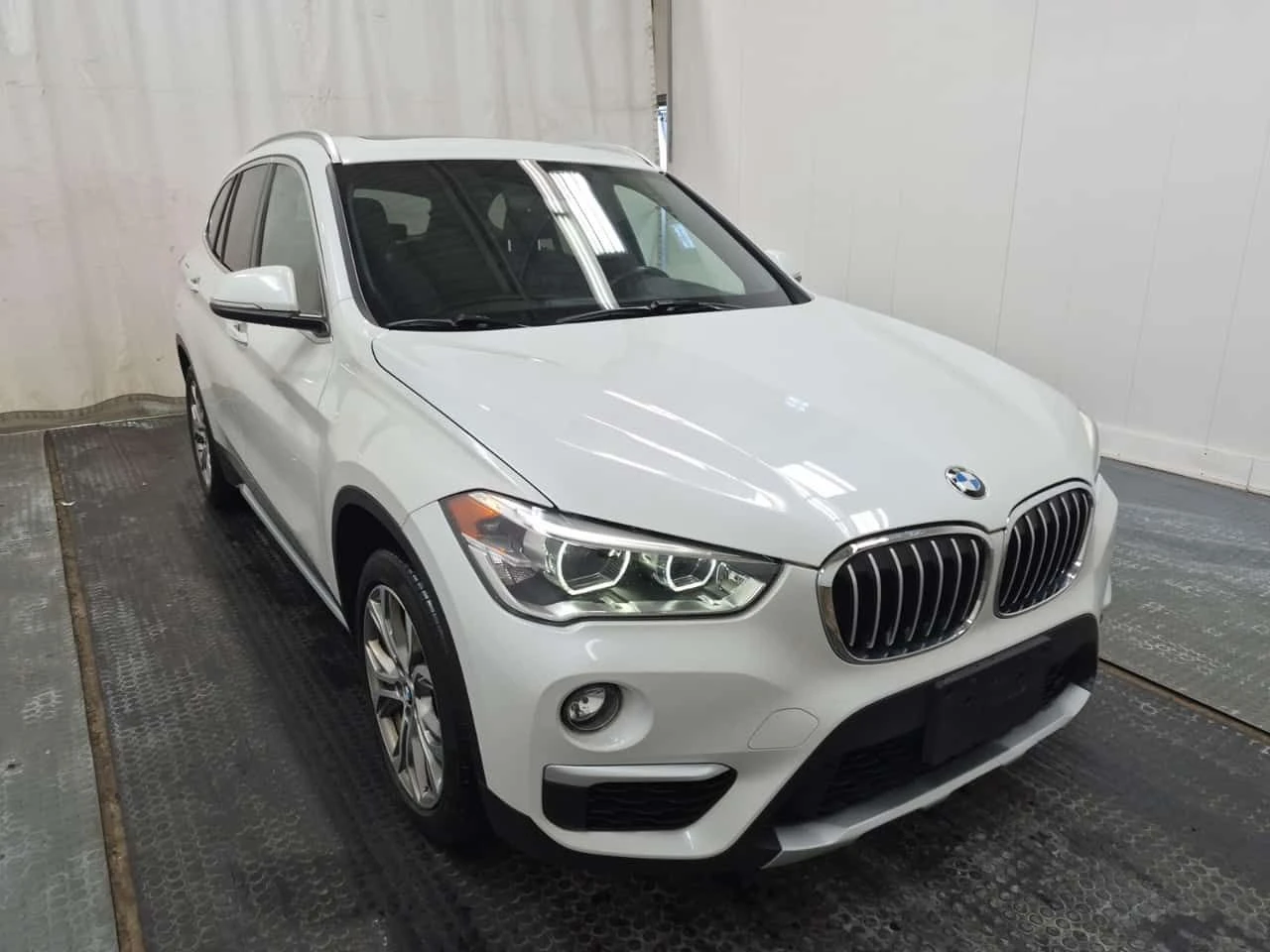 BMW X1 XDRIVE28I| ПОДГРЕВИ| ПАМЕТ| 2 КЛЮЧА| , снимка 2 - Автомобили и джипове - 54615422