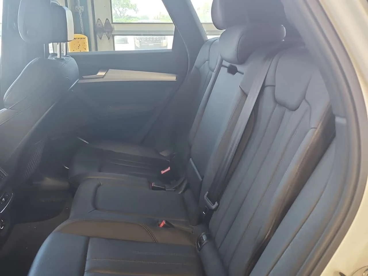 Audi Q5 * PROGRESSIV * ПОДГРЕВИ * 2 КЛЮЧА * ПАНО * CARFAX, снимка 12 - Автомобили и джипове - 54847689