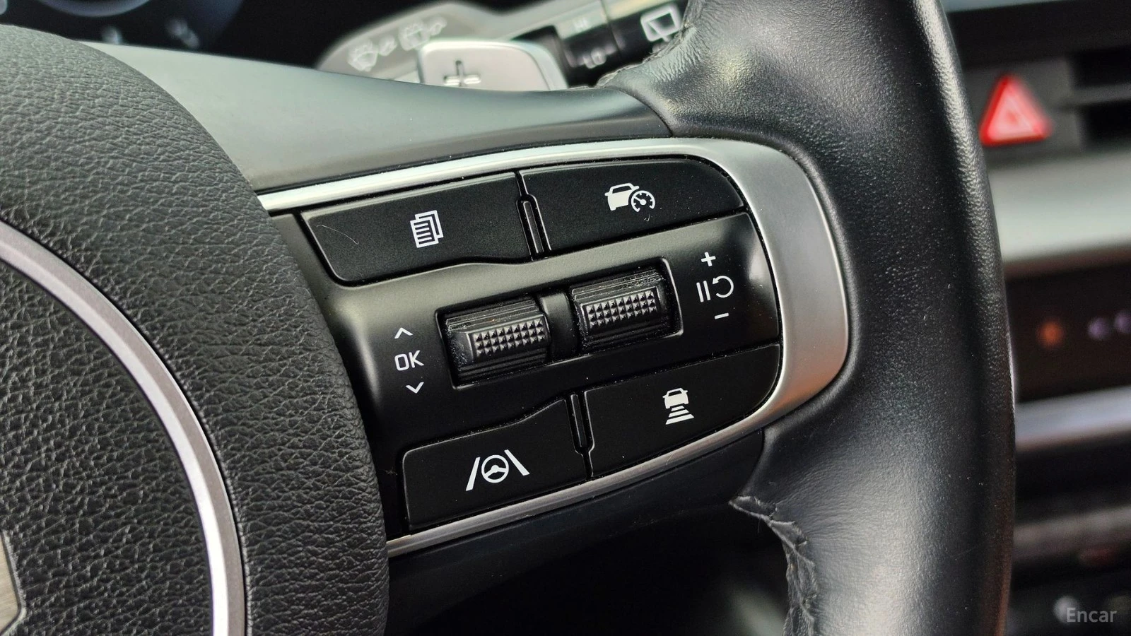 Kia Sportage NOBLESSE/DRIVE-ASSISTS/DIGITAL/1.6-TURBO, снимка 12 - Автомобили и джипове - 55678979
