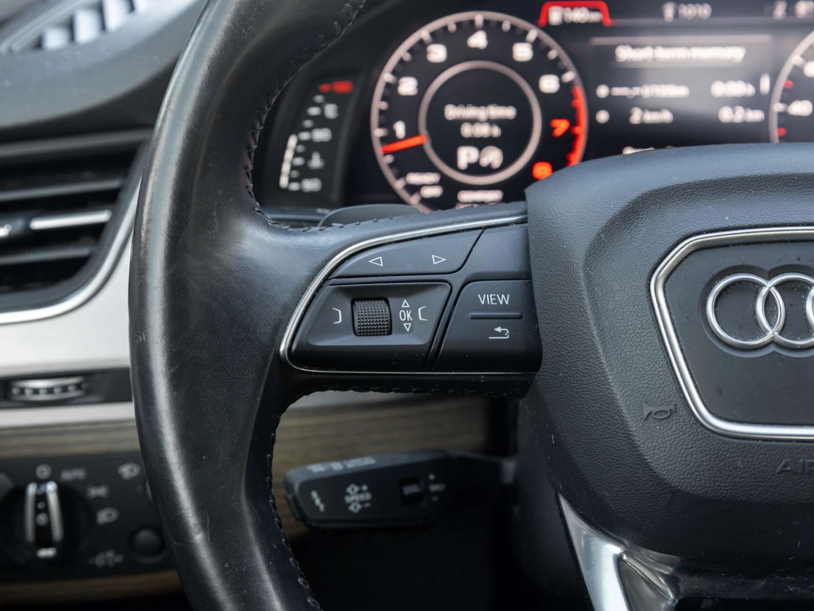 Audi Q7 3.0T TECHNIK / АВТОКРЕДИТ, снимка 9 - Автомобили и джипове - 55803958