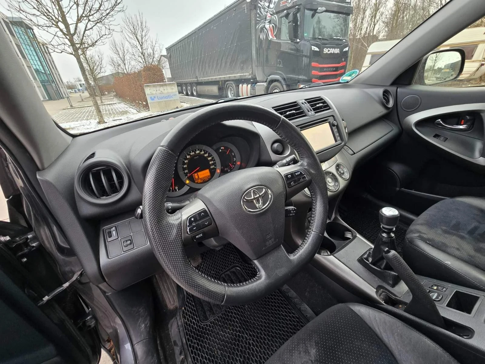Toyota Rav4, снимка 9 - Автомобили и джипове - 55966619