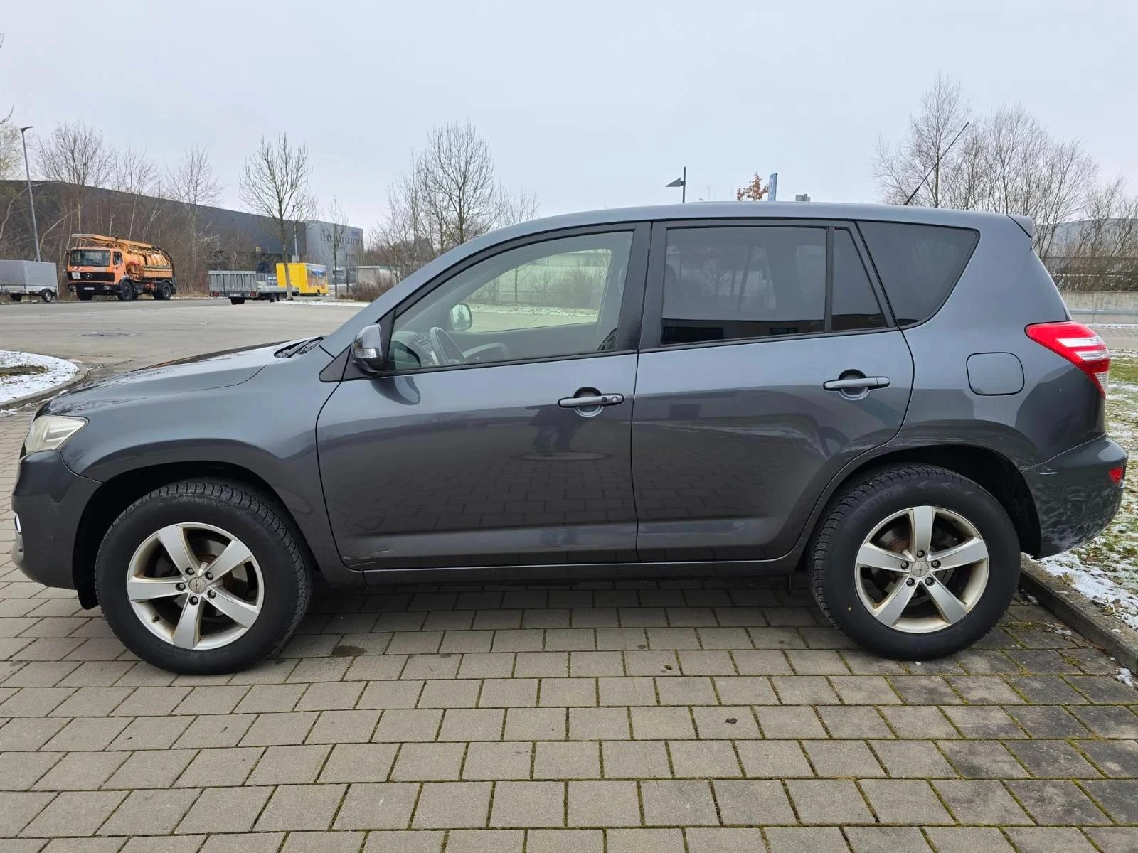 Toyota Rav4, снимка 13 - Автомобили и джипове - 55966619