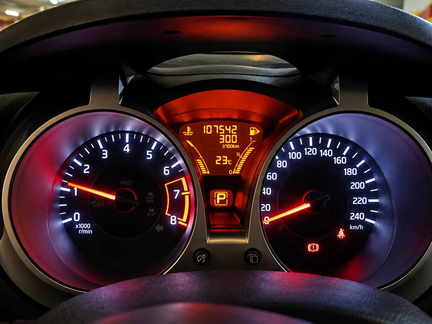 Nissan Juke 1.6 DIG-T 190 к.с. 4x4 AUTOMATIC / TEKNA /, снимка 11 - Автомобили и джипове - 56021883