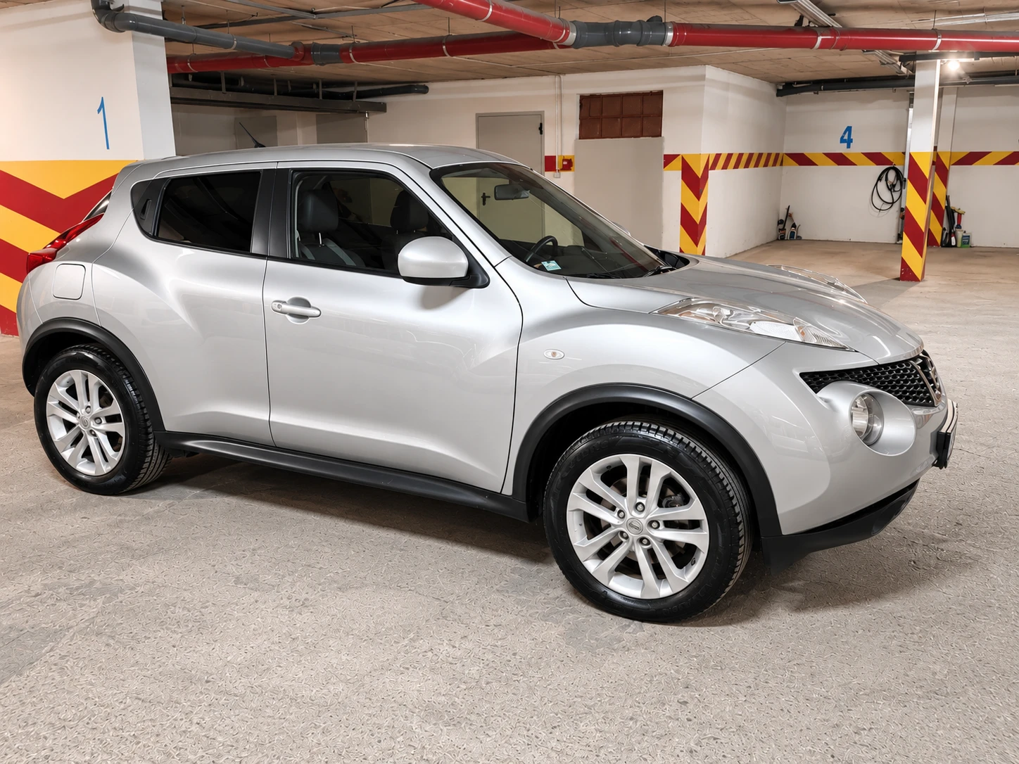 Nissan Juke 1.6 DIG-T 190 к.с. 4x4 AUTOMATIC / TEKNA /, снимка 3 - Автомобили и джипове - 56021883