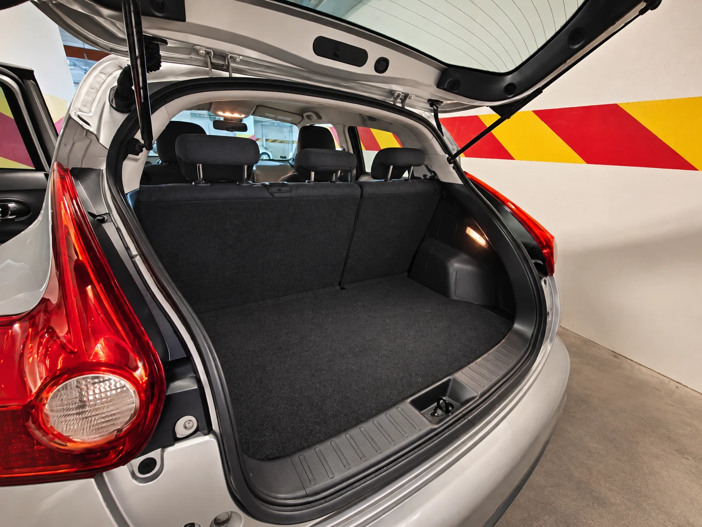 Nissan Juke 1.6 DIG-T 190 к.с. 4x4 AUTOMATIC / TEKNA /, снимка 9 - Автомобили и джипове - 56021883