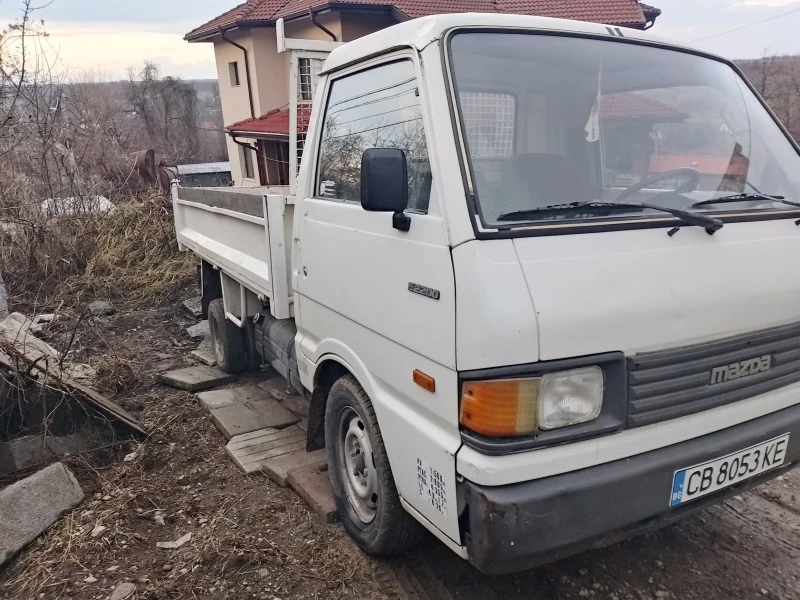 Mazda 2000 Bongo, снимка 2 - Камиони - 49362984