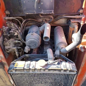 Мини челни товарачи Bobcat T137, снимка 3