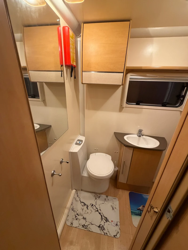 Каравана Bailey PEGASUS-Alu-Tech Bodyshell(не гние)СОЛАР/MOVER/FUL, снимка 8 - Каравани и кемпери - 53490561