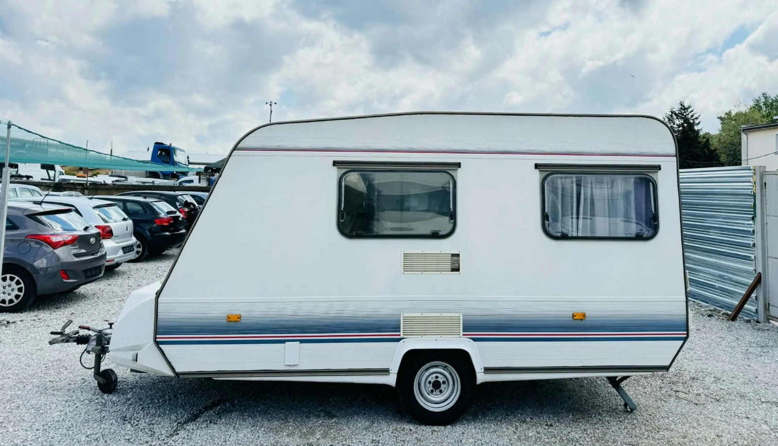 Каравана Adria 4252DO, снимка 7 - Каравани и кемпери - 54379685