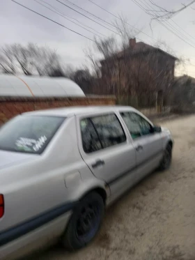 VW Vento Седан, снимка 3