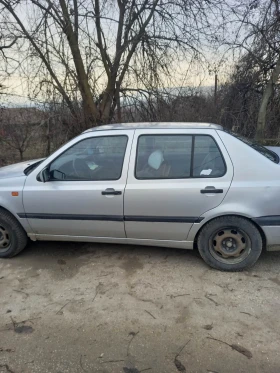 VW Vento Седан, снимка 4