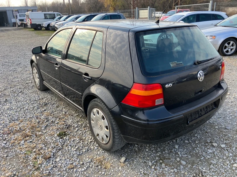 VW Golf 1.6 , снимка 4 - Автомобили и джипове - 48140401