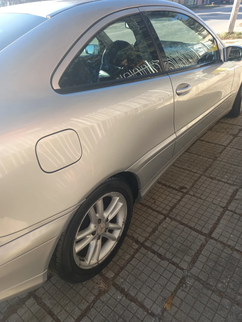 Mercedes-Benz C 220 Спорт купе, снимка 8 - Автомобили и джипове - 48482165