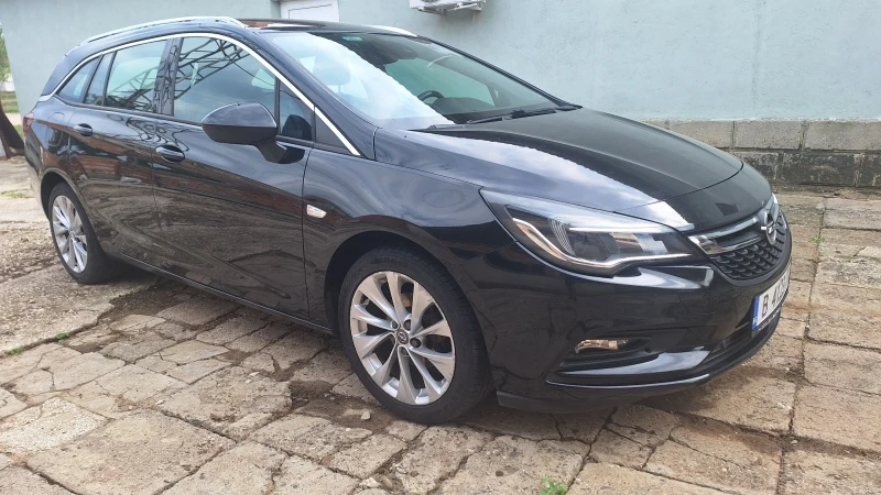 Opel Astra 1, 6 cdti 110 k.s., снимка 3 - Автомобили и джипове - 48748272