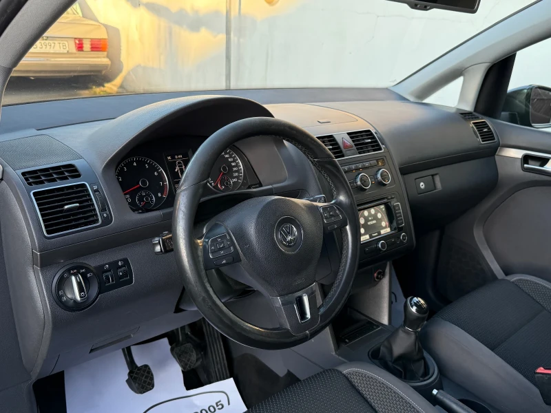 VW Touran 1.4TSI ECOFUEL NAVI , снимка 8 - Автомобили и джипове - 49435120