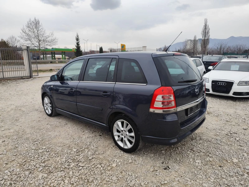 Opel Zafira 1.7 дизел Италия, снимка 8 - Автомобили и джипове - 49571774