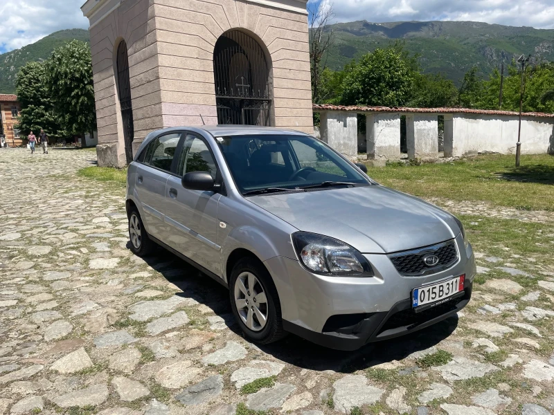 Kia Rio 1.4i 75ks KLIMATIK, снимка 7 - Автомобили и джипове - 50376083