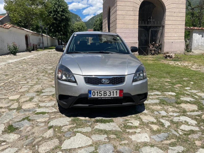 Kia Rio 1.4i 75ks KLIMATIK, снимка 8 - Автомобили и джипове - 50376083