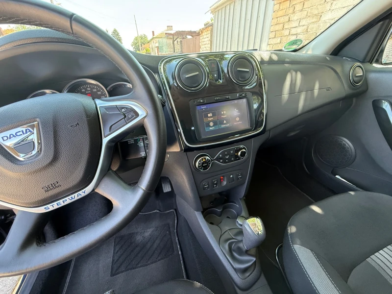 Dacia Sandero Stepwey, снимка 8 - Автомобили и джипове - 50996695