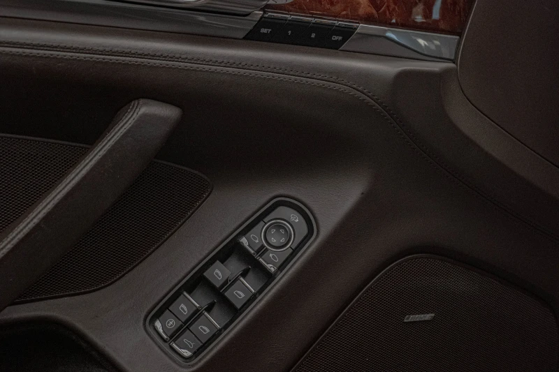 Porsche Panamera 4S/PDLS/PCM/PASM/BOSE/Sport Chrono/Камера, снимка 9 - Автомобили и джипове - 51735512