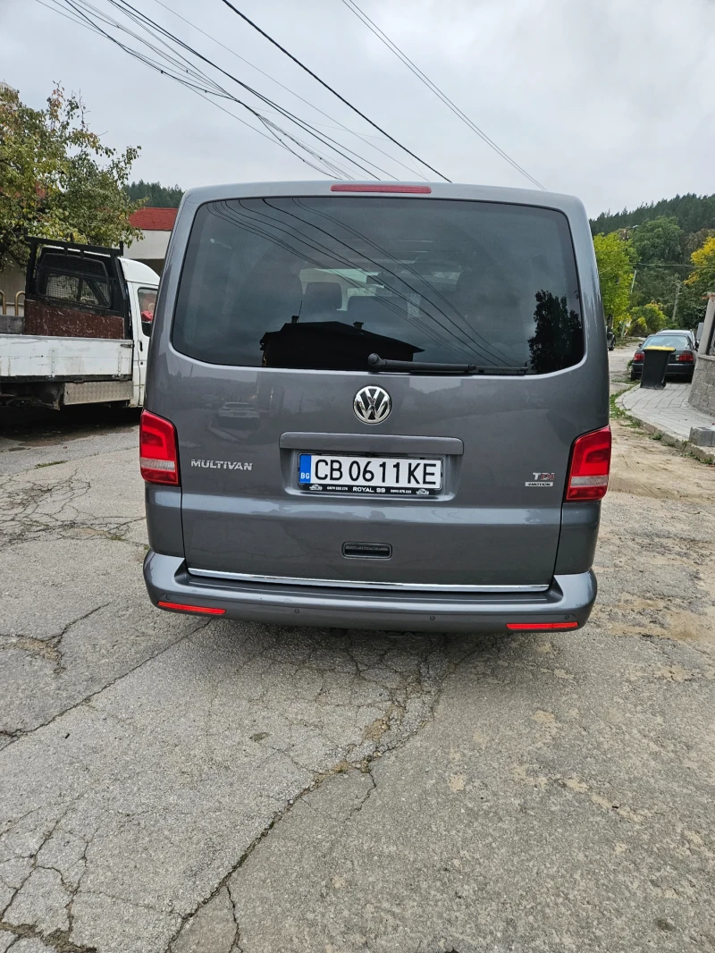 VW Multivan T5, снимка 4 - Автомобили и джипове - 52370459