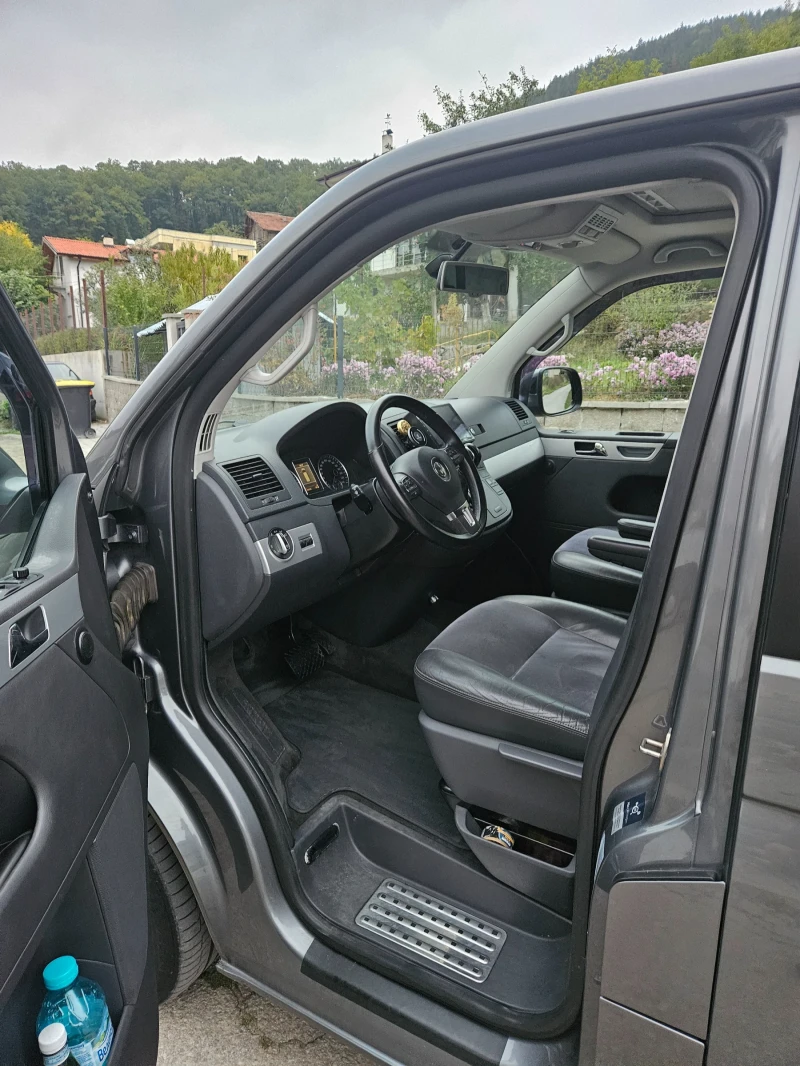 VW Multivan T5, снимка 5 - Автомобили и джипове - 52370459