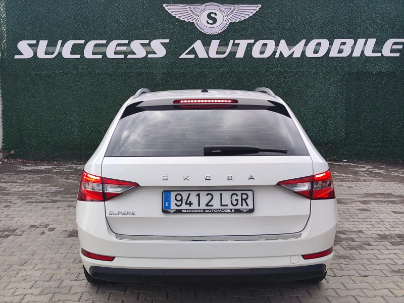 Skoda Superb CHERENPETUK* 2.0* DISTRONIC* LEDD* FACE* LIZING, снимка 4 - Автомобили и джипове - 52213257