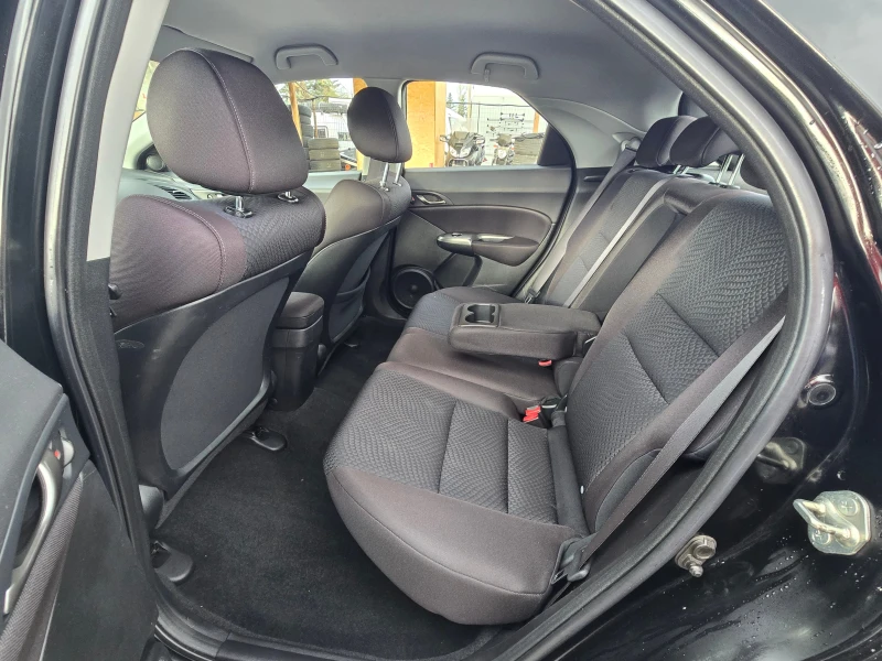 Honda Civic 1.4i/Лизинг, снимка 12 - Автомобили и джипове - 52489663