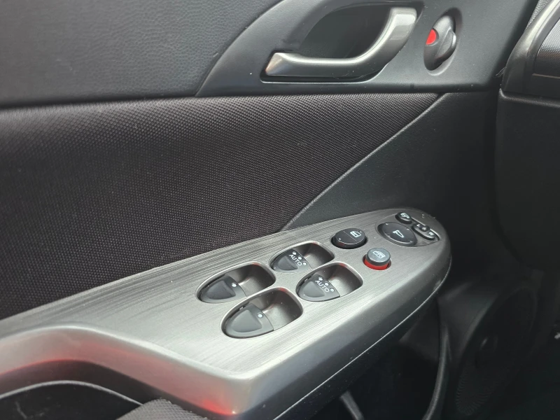 Honda Civic 1.4i/Лизинг, снимка 9 - Автомобили и джипове - 52489663