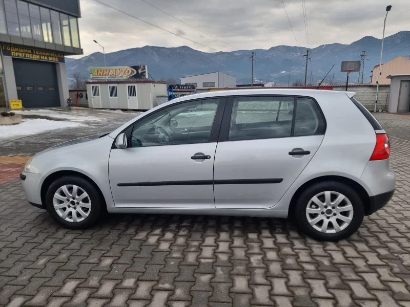 VW Golf 1.6 Б-Г , снимка 2 - Автомобили и джипове - 53123634