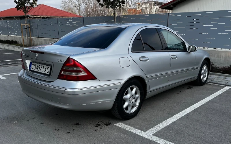 Mercedes-Benz C 200, снимка 4 - Автомобили и джипове - 53139606