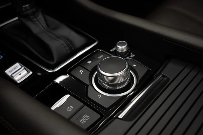 Mazda 6 TAKUMI Skyactive 2.5, снимка 16 - Автомобили и джипове - 53141389