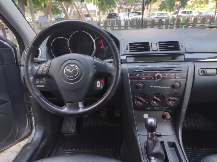 Mazda 3, снимка 9 - Автомобили и джипове - 55276341