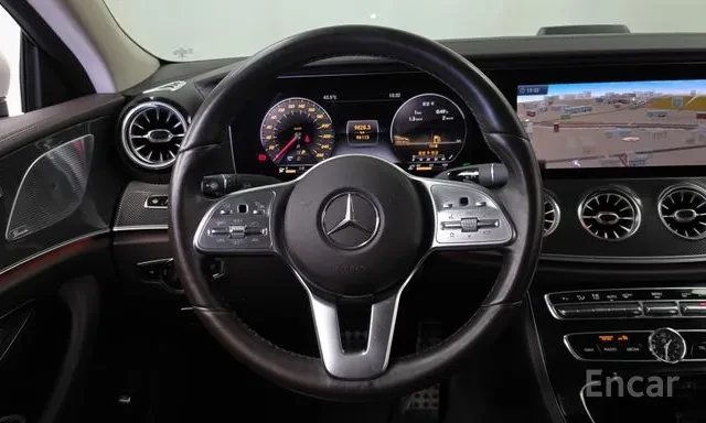 Mercedes-Benz CLS 400 4М AMG LINE* ОБДУХ* DISTR+ * BURM* 360* HUD* PANO, снимка 9 - Автомобили и джипове - 55753417