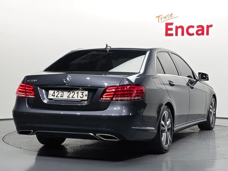 Mercedes-Benz E 220 E220 Bluetec Avantgarde| 170к.с., снимка 2 - Автомобили и джипове - 55843386