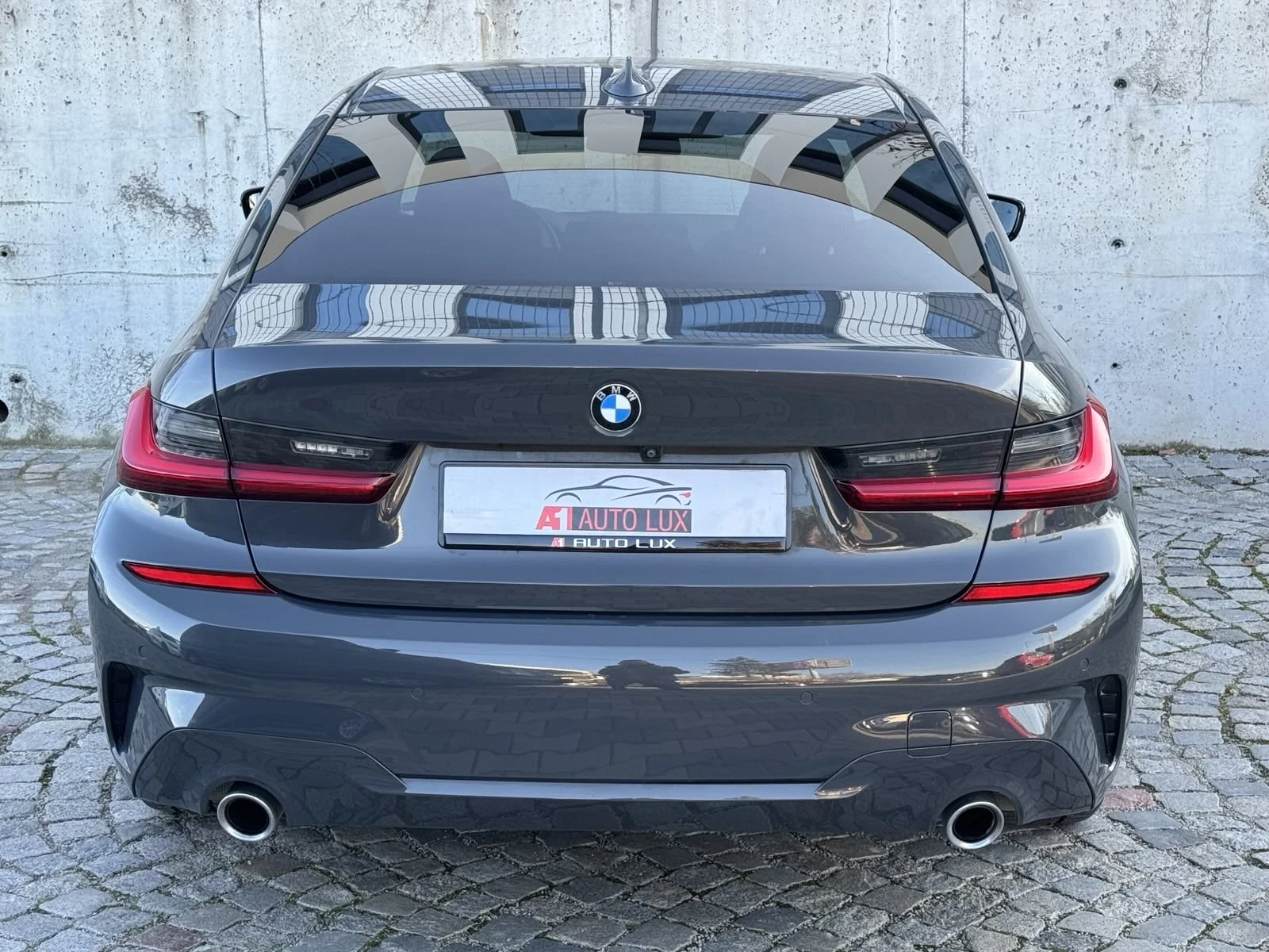 BMW 320 X-DRIVE M-Sport Individual, снимка 1